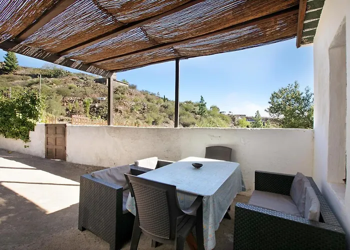 El Cazador 1 *