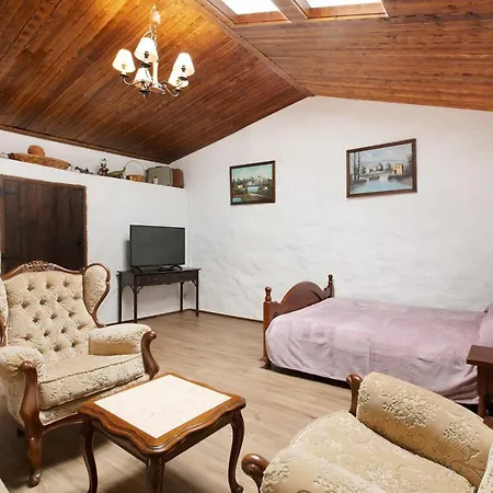 El Cazador 1 * גרנדילה דה אבונה